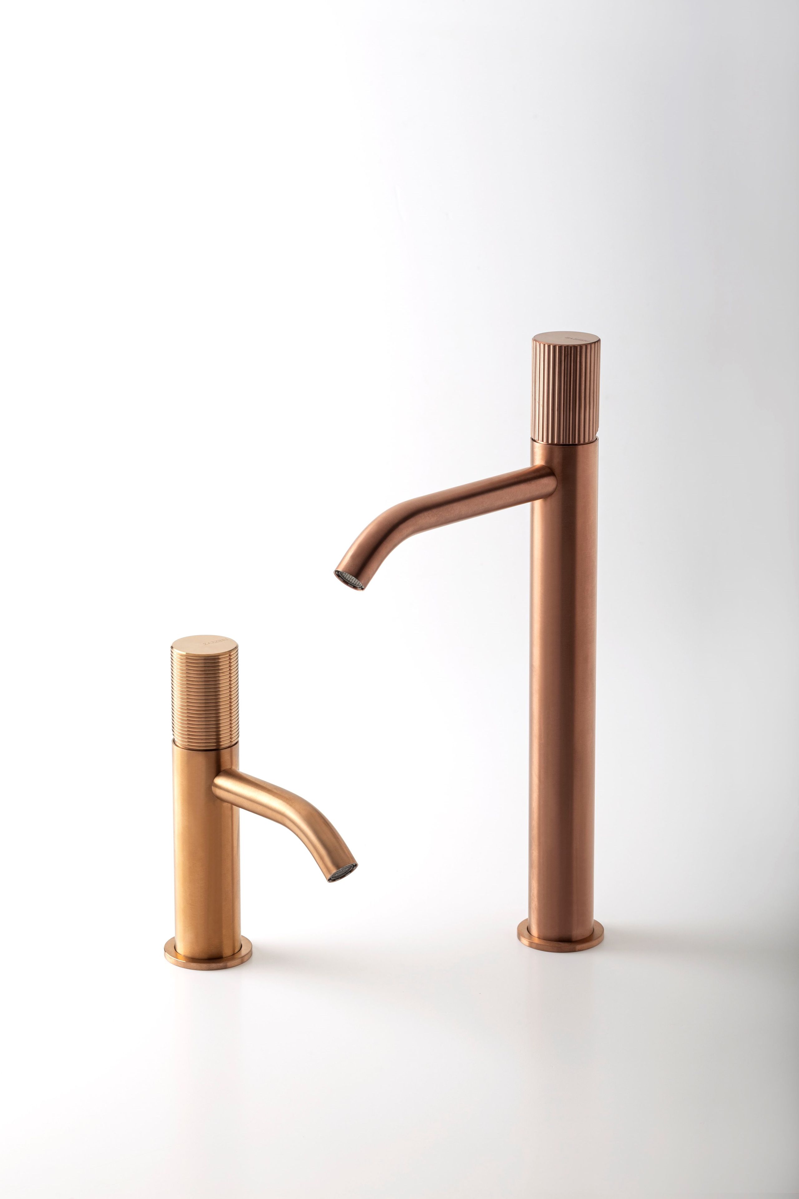 Однорычажный смеситель для раковины из нержавеющей стали Zazzeri Z316_SH ARCH-00026360