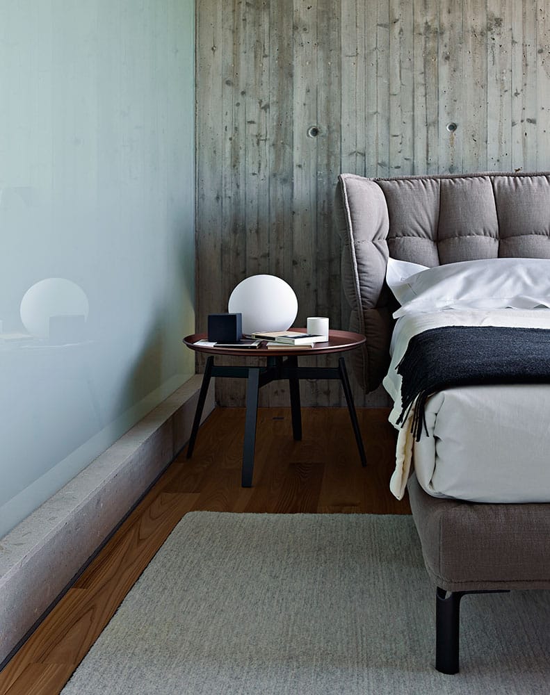 Двуспальная кровать из ткани с мягким изголовьем B&B Italia Husk ARCH-00069406 - Вид №5