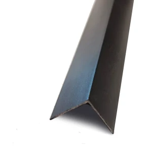 Универсальный угол ПВХ 30x30x2700 мм черный