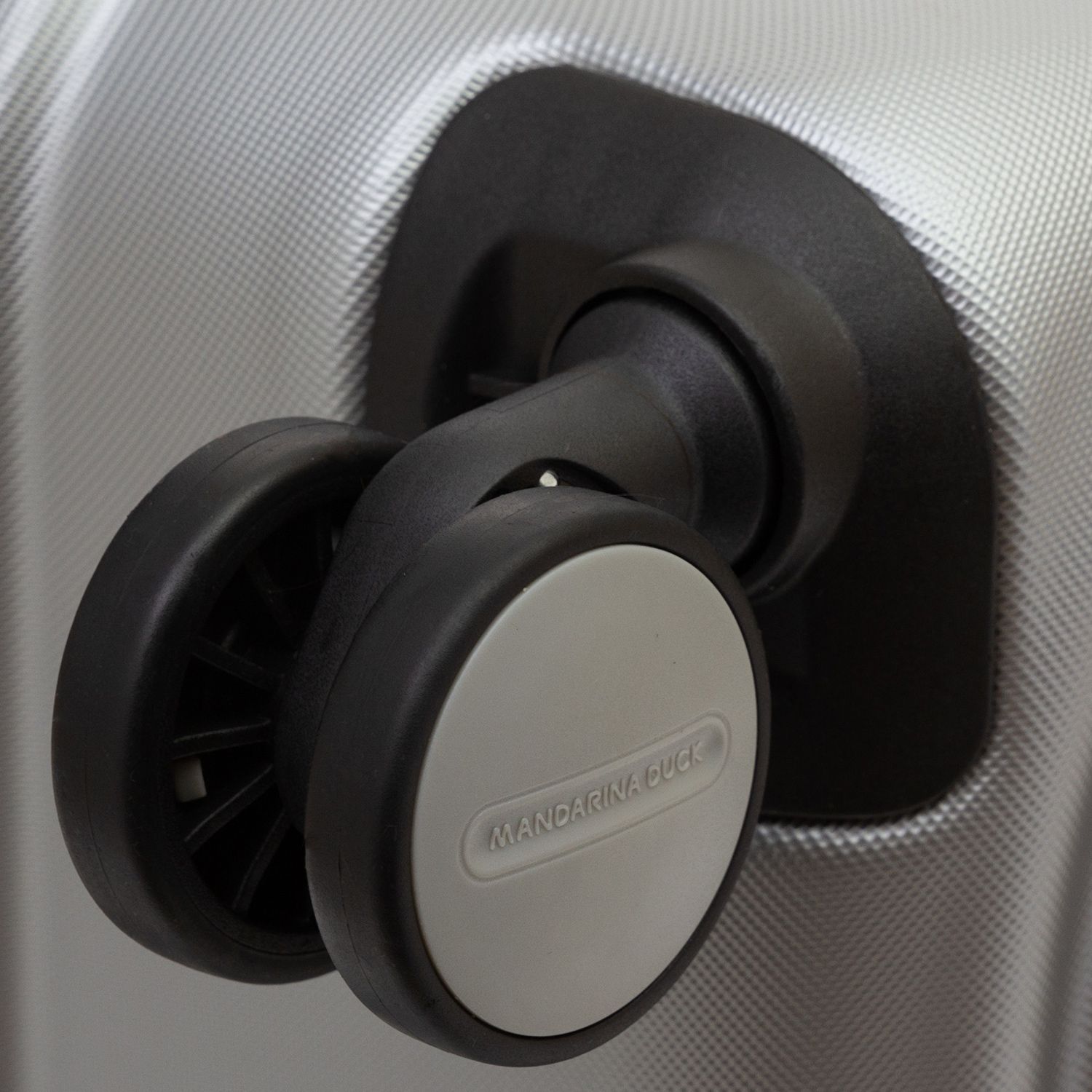 SZV33-466 Чемодан SZV33 Expandable Large Trolley Mandarina Duck Logoduck+  - Вид №4