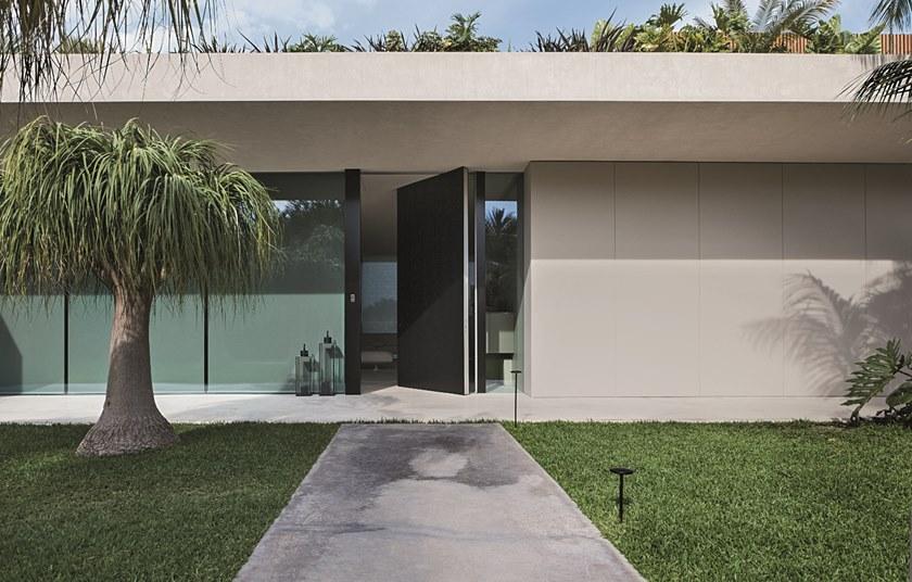 OIKOS VENEZIA Бронированная поворотная дверь с покрытием Corian® Synua sun-id-1407051 - Вид №1