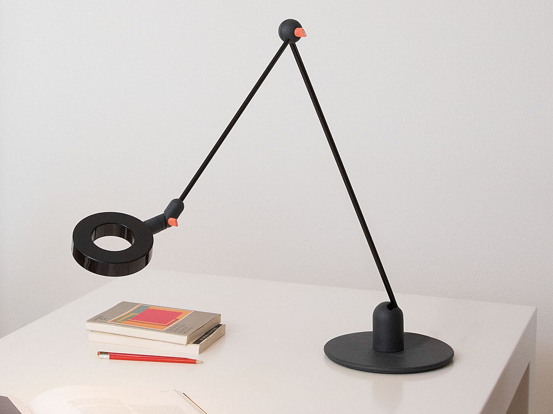 Алюминиевая светодиодная настольная лампа с гибким кронштейном Martinelli Luce l'amica ARCH-00120715