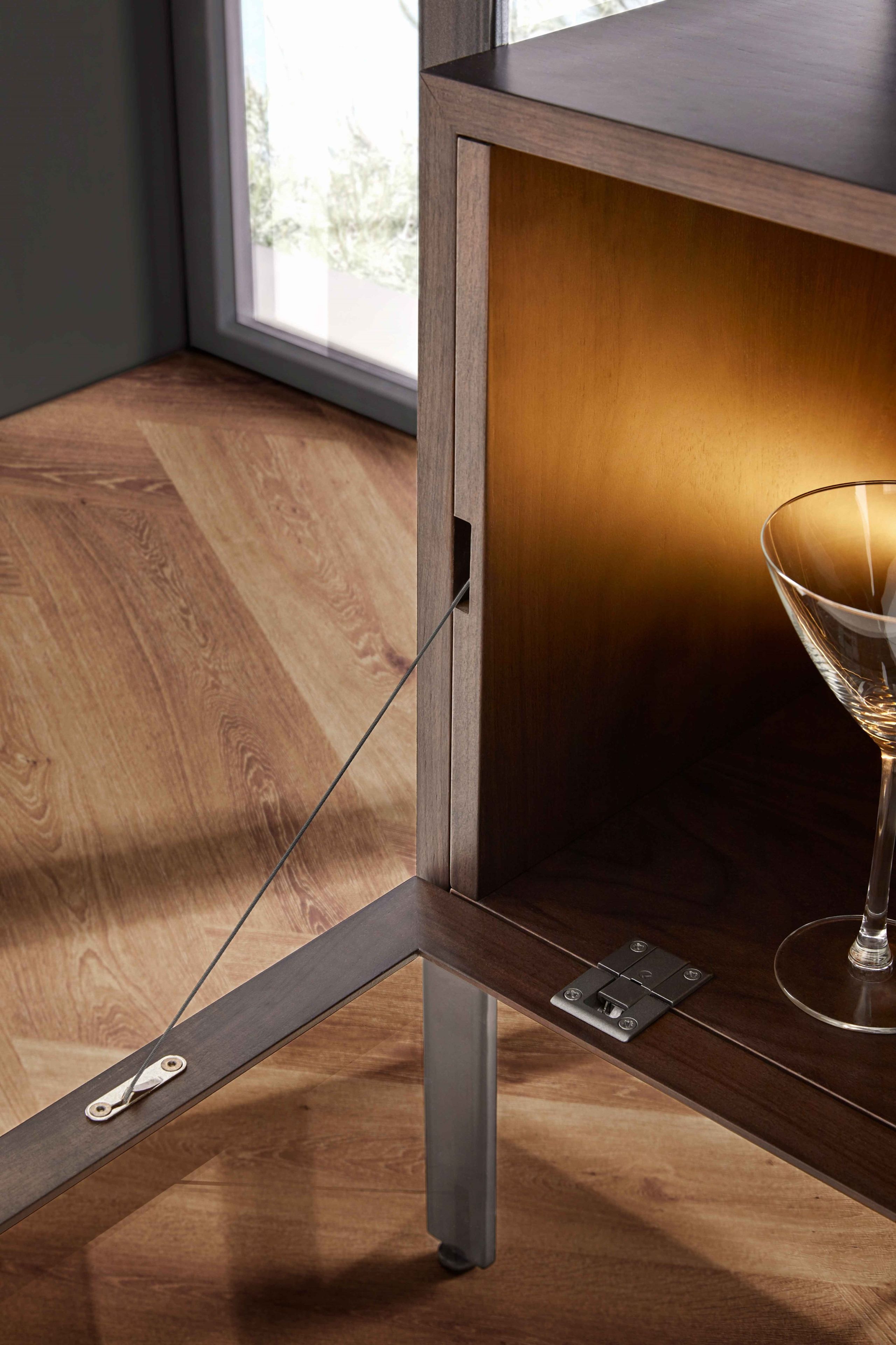 Шкаф из дерева и стекла с откидными дверями Punt Чикаго ARCH-00074008 - Вид №21