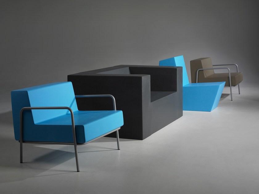 Quinze & Milan Кресло Contract из пеноматериала qm с подлокотниками Frame sun-id-1480998 - Вид №2