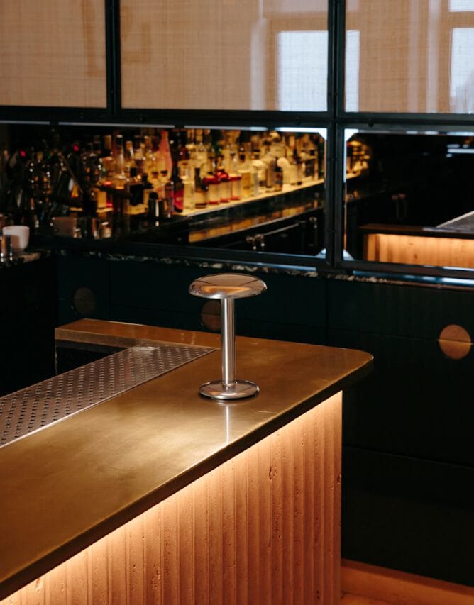 Светодиодная настольная лампа с батарейным питанием In Stock Flos ARCH-00089013 - Вид №1