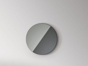 Зеркало с металлической рамкой