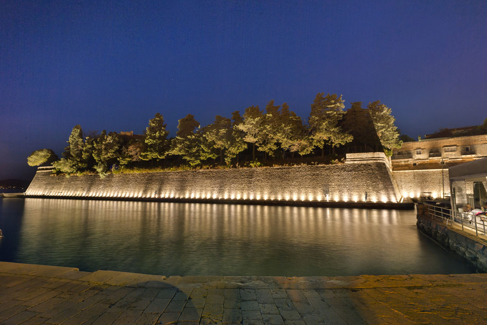 8481313 Встраиваемый в пешеходный пол Platek MEDIO FULL INOX  MEDIO FULL INOX - LED 3000K 28°  - Вид №5