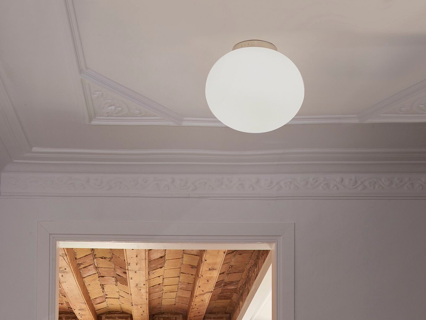 Светодиодный потолочный светильник из опалового стекла luxcambra ARCH-00026901 - Вид №1