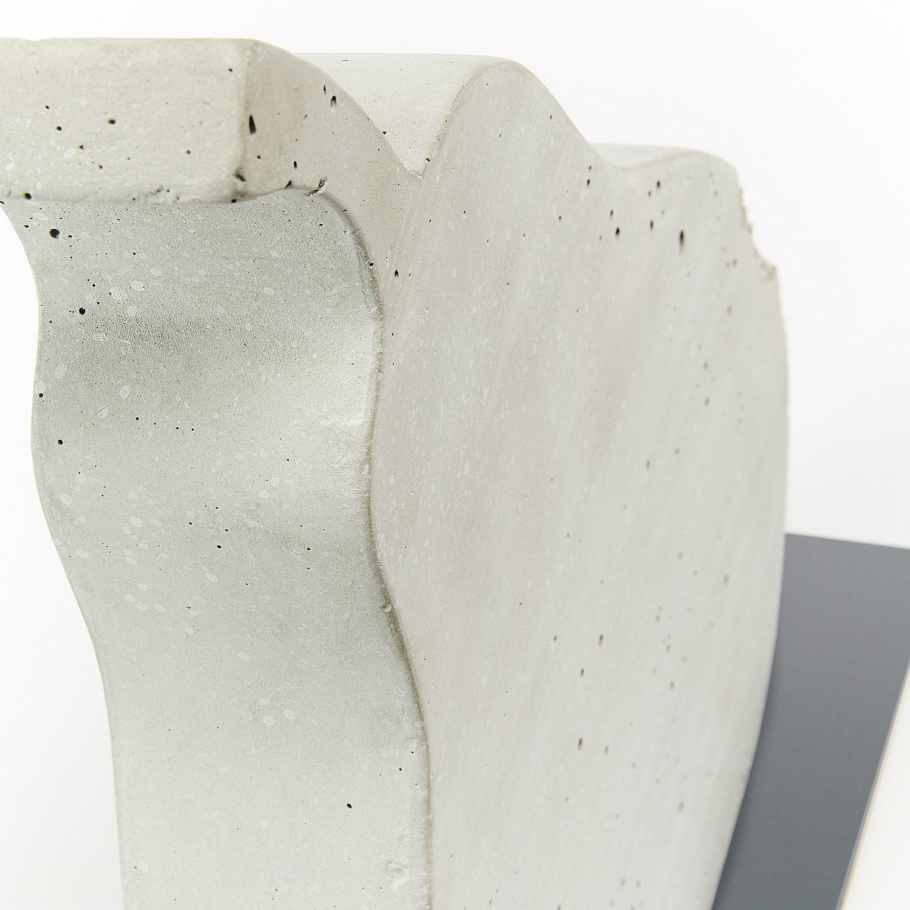 Статуэтка декоративная цементная 30x20 см белая "Груша" от La Forma LA FORMA SENS 00-3865223 Белый  - Вид №2