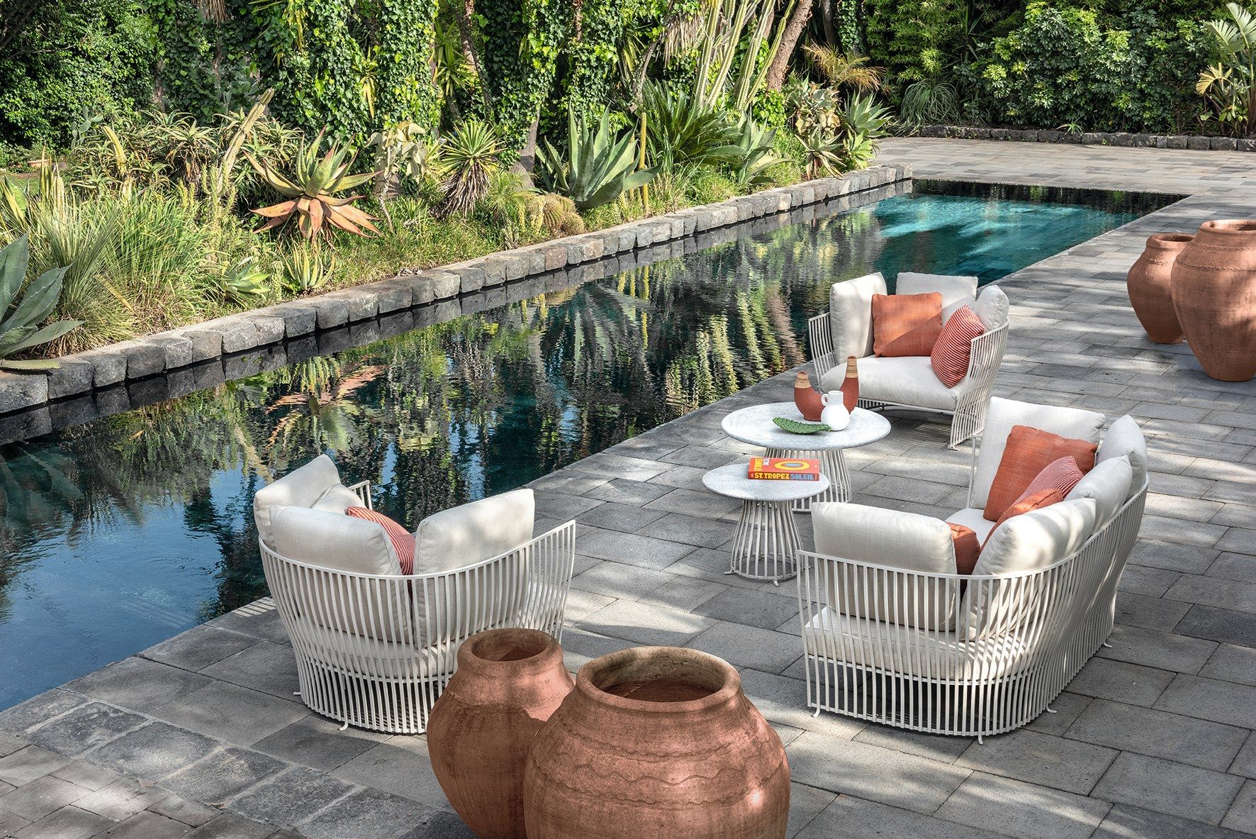 Секционный садовый диван из ткани и алюминия Ethimo Venexia ARCH-00096824 - Вид №1