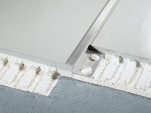 Алюминиевый профиль пола