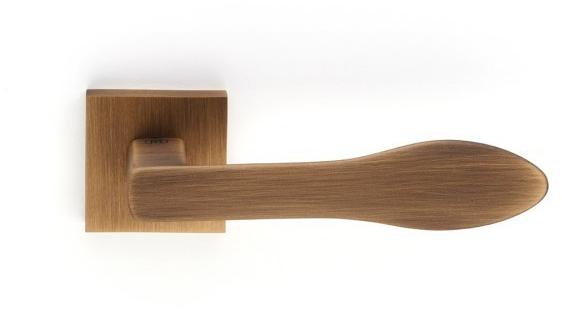 Pasini Ручка из латуни на розетке  8341  - Вид №2