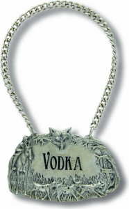 10648877 Vagabond House Декоративная табличка на цепочке для декантера Vagabond House Водка 4см, олово Олово