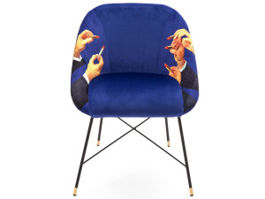 Мягкий тканевый стул с подлокотниками