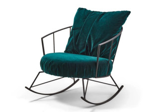 Тканевое кресло-качалка с подлокотниками