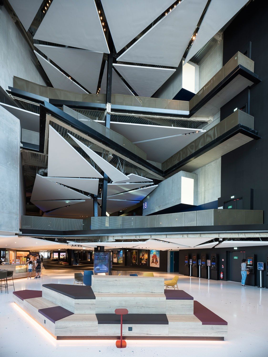 Регулируемый потолочный светодиодный прожектор Deltalight Spy ARCH-00062218 - Вид №1