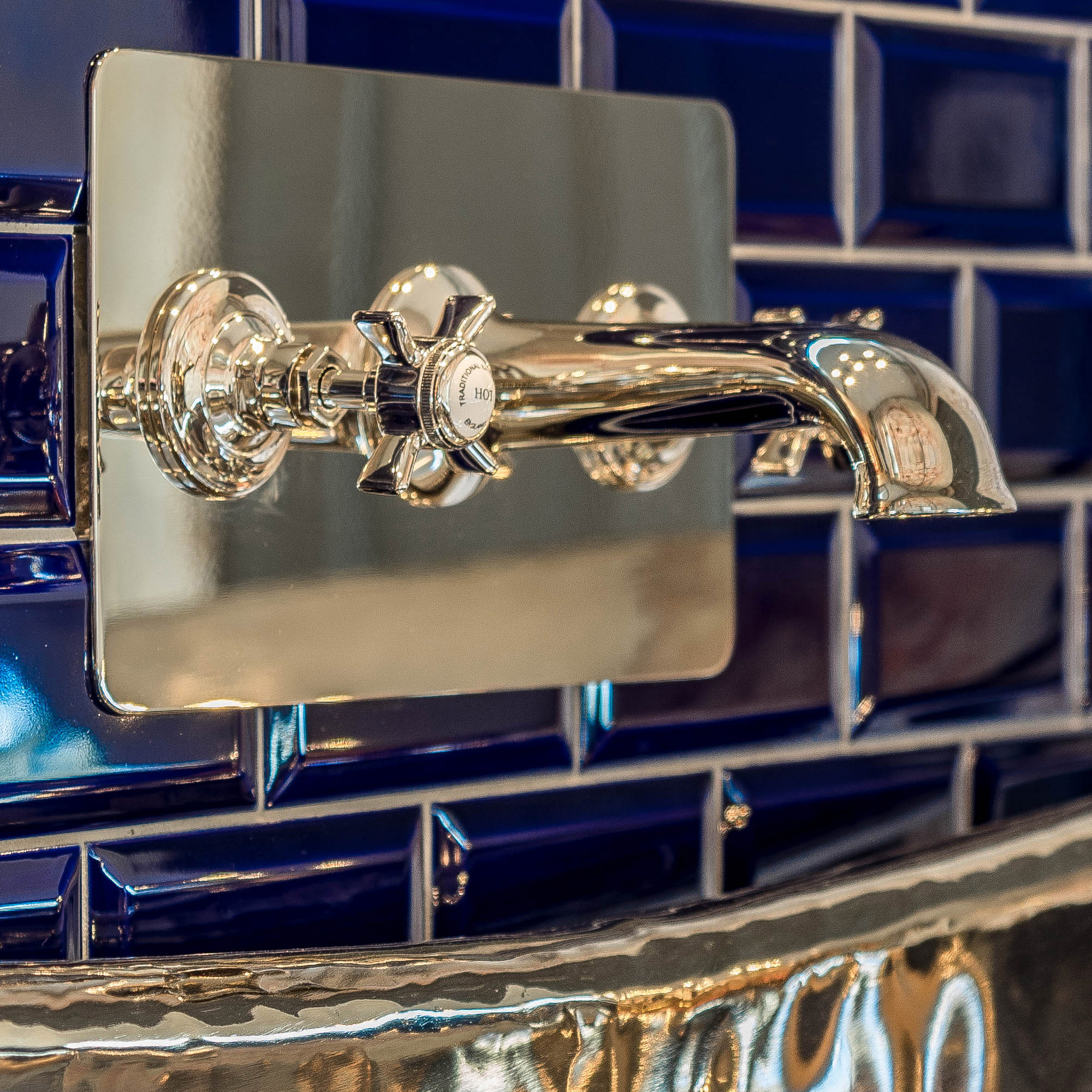 Traditional bathrooms АНГЛИЯ Кран для заливной горловины на 3 отверстия Tb373.414.ag  - Вид №1