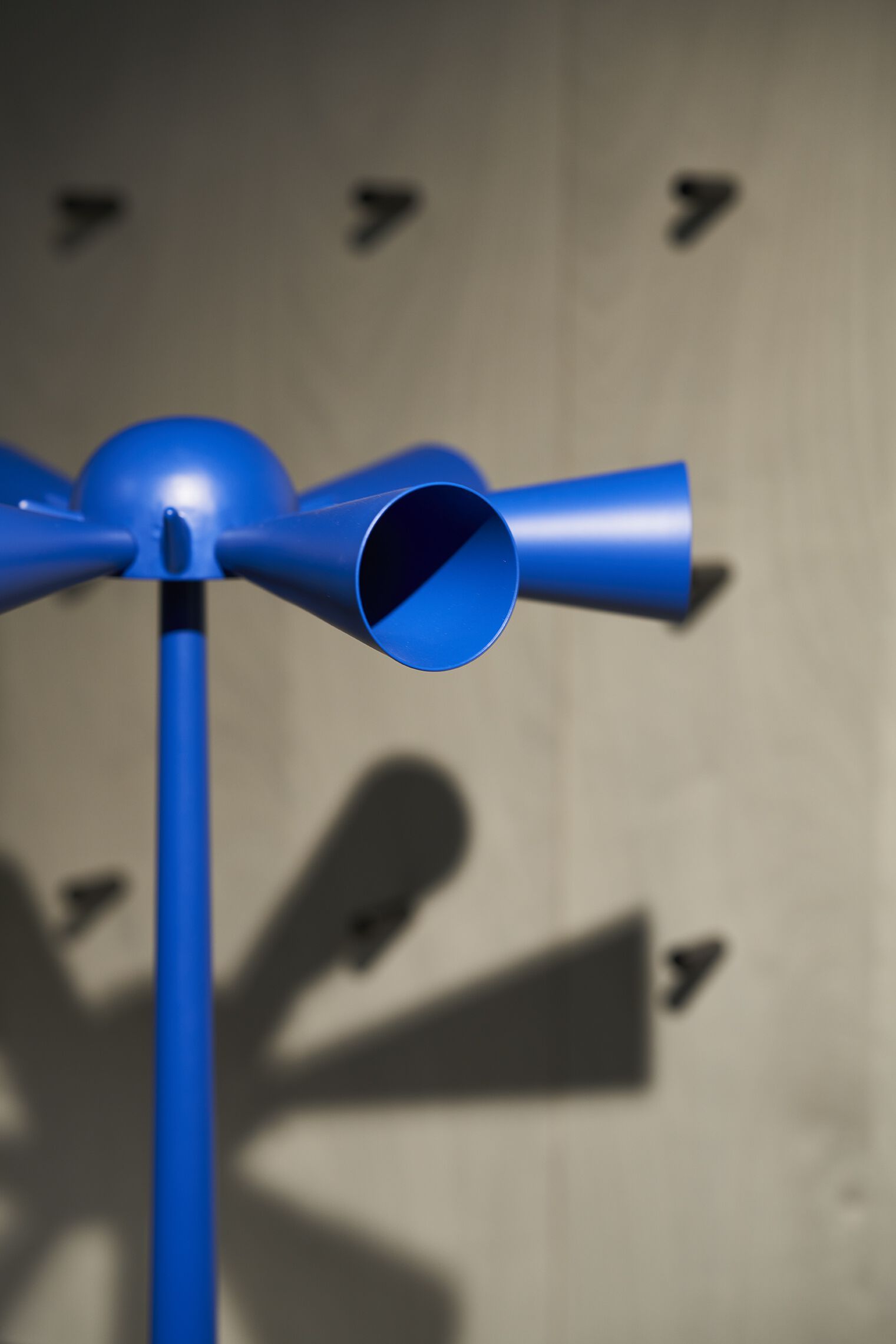 Алюминиевая напольная вешалка Poltronova прекращено сигнализация ARCH-00073021 - Вид №12