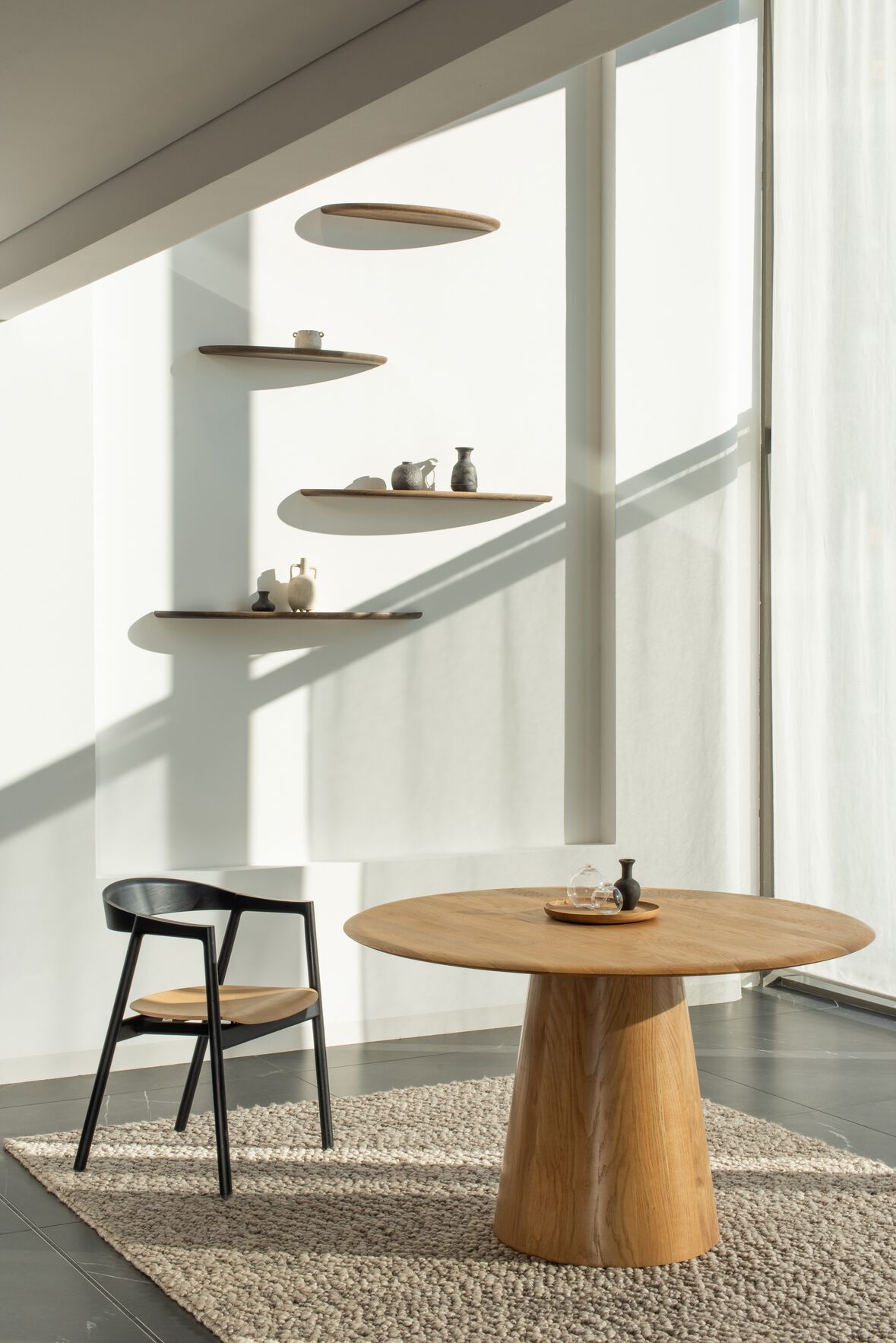 Круглый дубовый стол Gazzda Гриб ARCH-00021268 - Вид №4