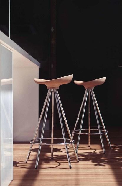 BD Barcelona Design Высокий табурет на жердочке из алюминия и дерева Jamaica sun-id-1371570 - Вид №5