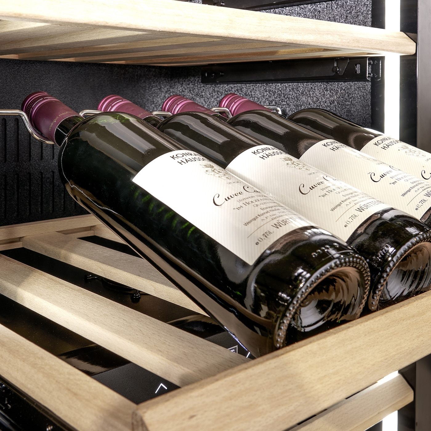 9068935 Винный шкаф CASO WineDeluxe WD 41 черный STDN-0098678 - Вид №2