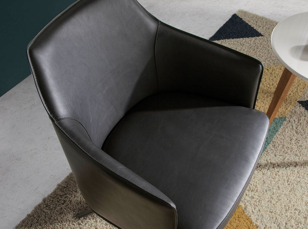 067158 Поворотное кресло кожзам SF779 черное Angel Cerda  - Вид №1