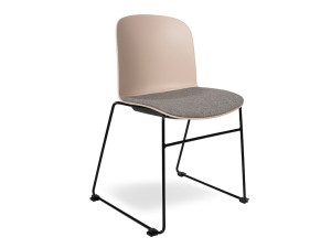 Штабелируемый стул из полипропилена с мягким сиденьем