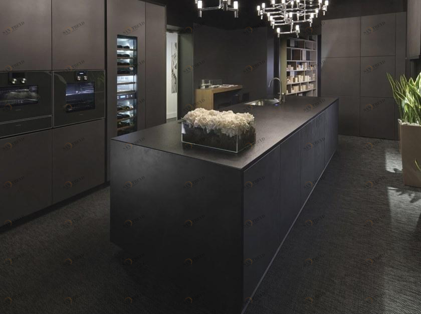 RIFRA Кухня с островом в черном бетоне и черном матовом лаке One sun-id-1423807