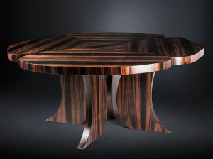 Стол для гостиной из черного дерева