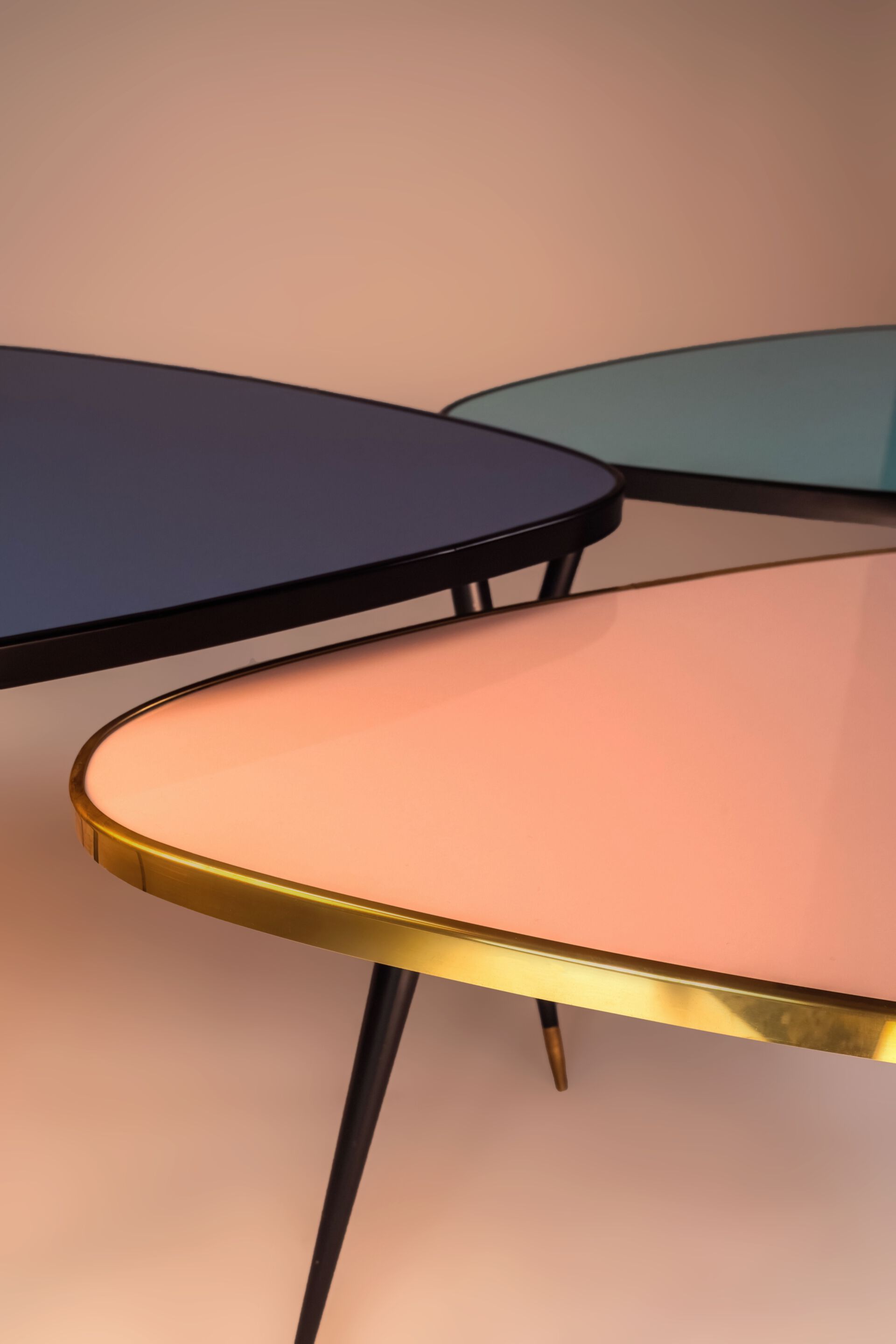 Черный железный профиль ламинированный стеклянный журнальный столик Jover+Valls Antique Boutique-Twist ARCH-00054349 - Вид №16