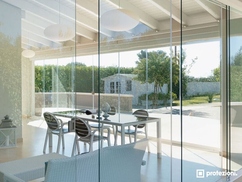 Панорамное раздвижное окно без вертикальных профилей Protezioni Visio ARCH-00117661 - Вид №2