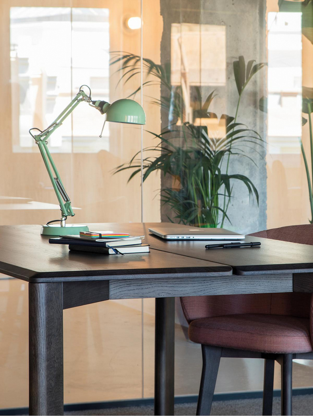 060942 Квадратный обеденный стол Expormim Kotai 