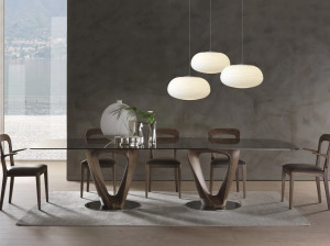 Обеденный стол