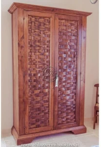 GH LAZZERINI Шкаф из массива дерева