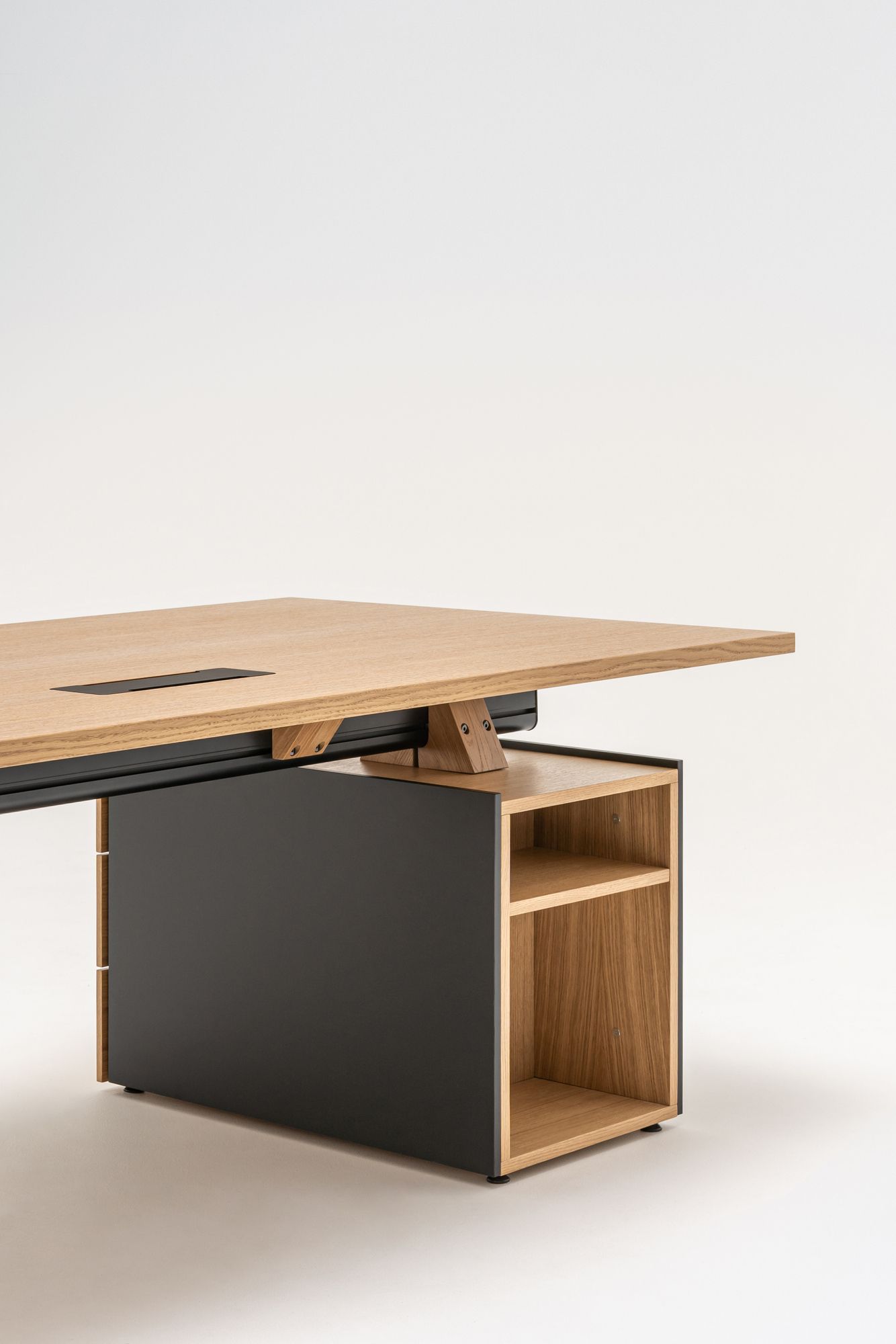 Деревянный угловой секционный стол со встроенной полкой MDD Viga ARCH-00080022 - Вид №5