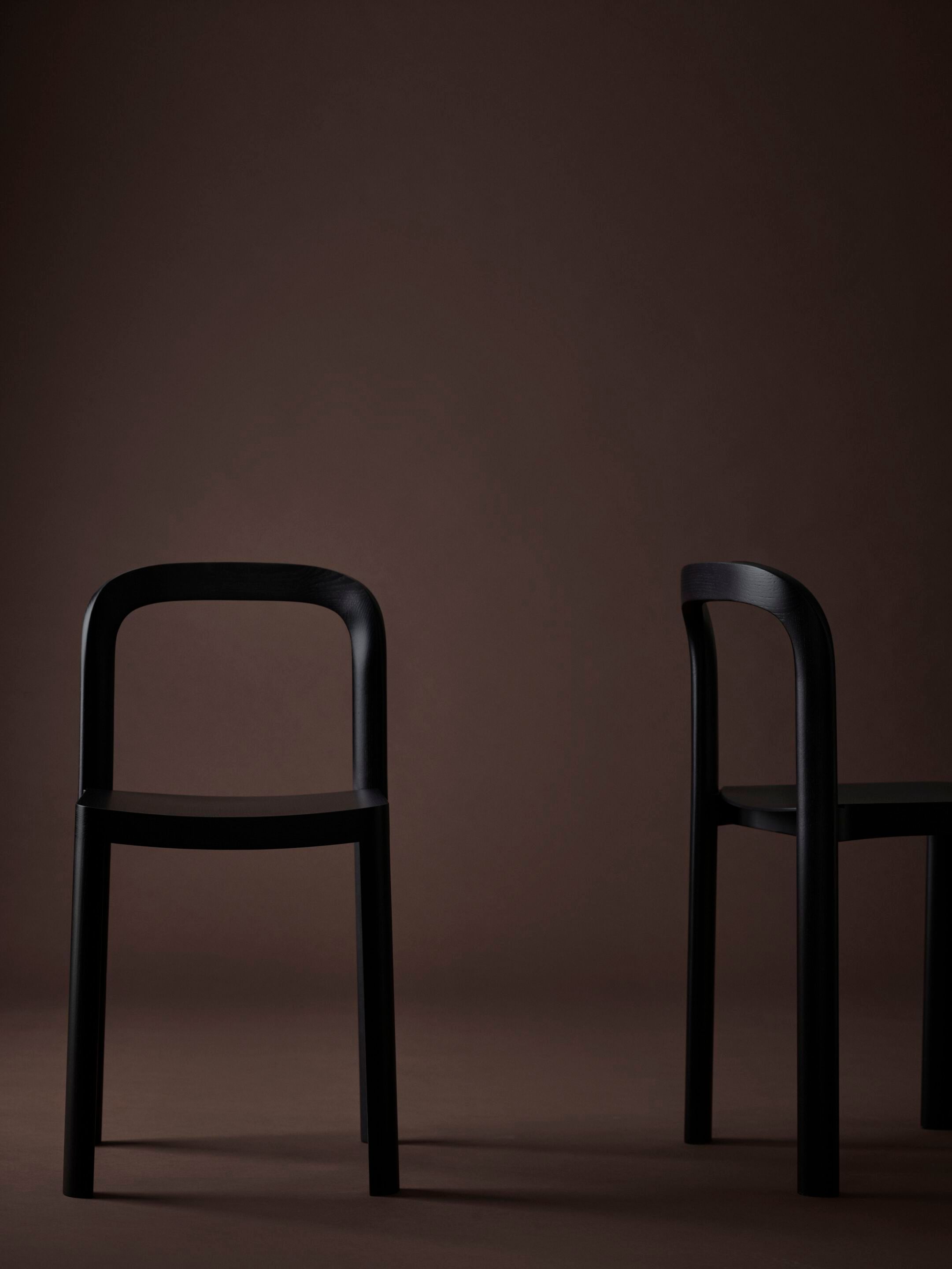 Стул без подлокотников с открытой спинкой Karakter RUNDET ARCH-00130562 - Вид №2