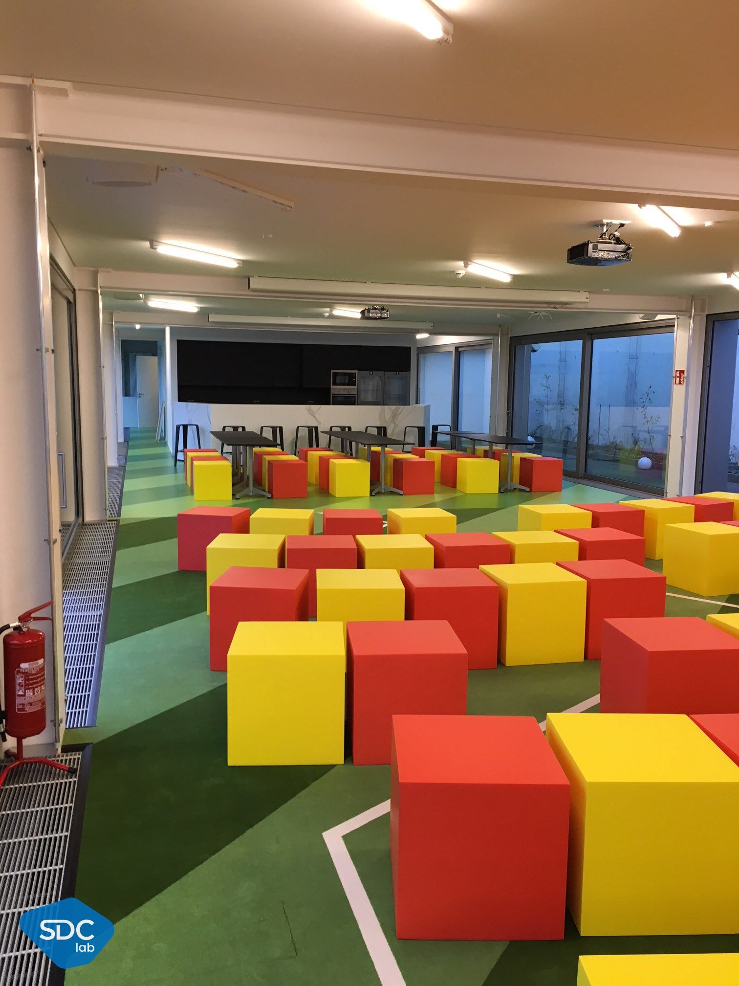 Квадратный пуф из пены QM Quinze & Milan Primary ARCH-00040097 - Вид №4