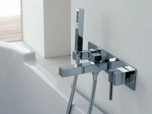 ZAZZERI Смеситель для ванны настенный с ручным душем Soqquadro