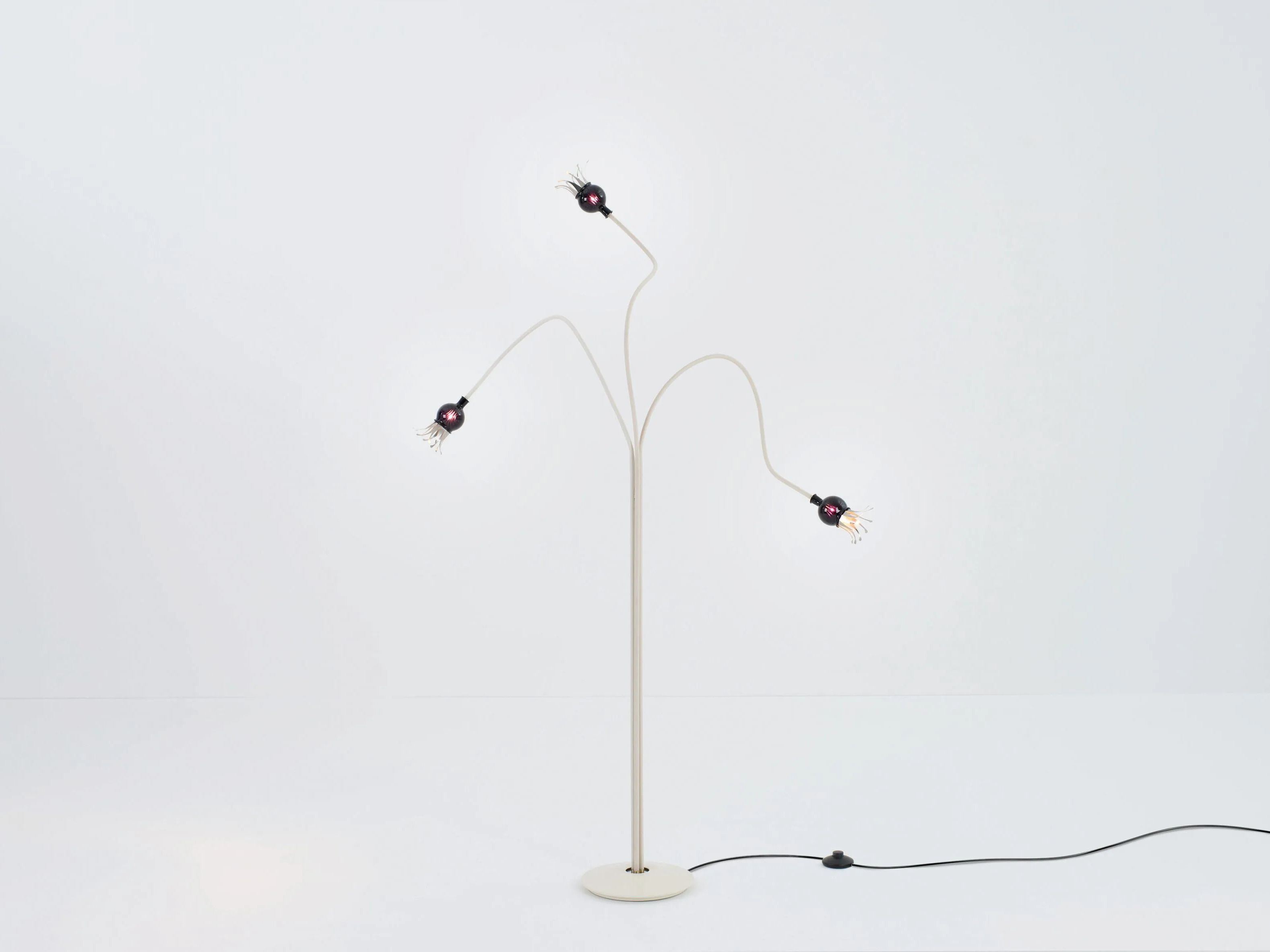 Алюминиевый и стеклянный светодиодный торшер с гибкой рукояткой serien.lighting POPPY ARCH-00021805 - Вид №11