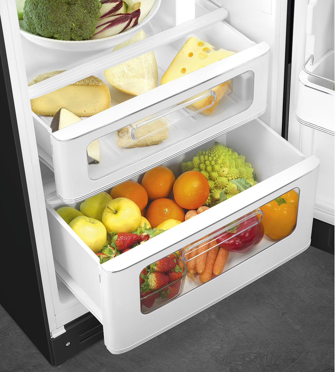 FAB30RBL5 Холодильник / отдельностоящий двухдверный холодильник,стиль 50-х годов, 60 см, черный, петли справа SMEG  - Вид №6