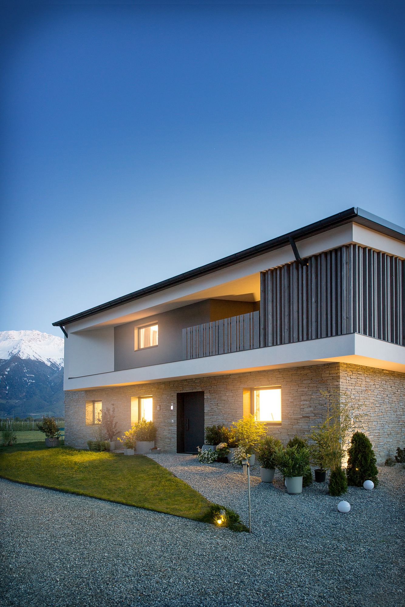 Входная дверь из алюминия и ПВХ FINSTRAL FIN-Door ARCH-00132140 - Вид №1