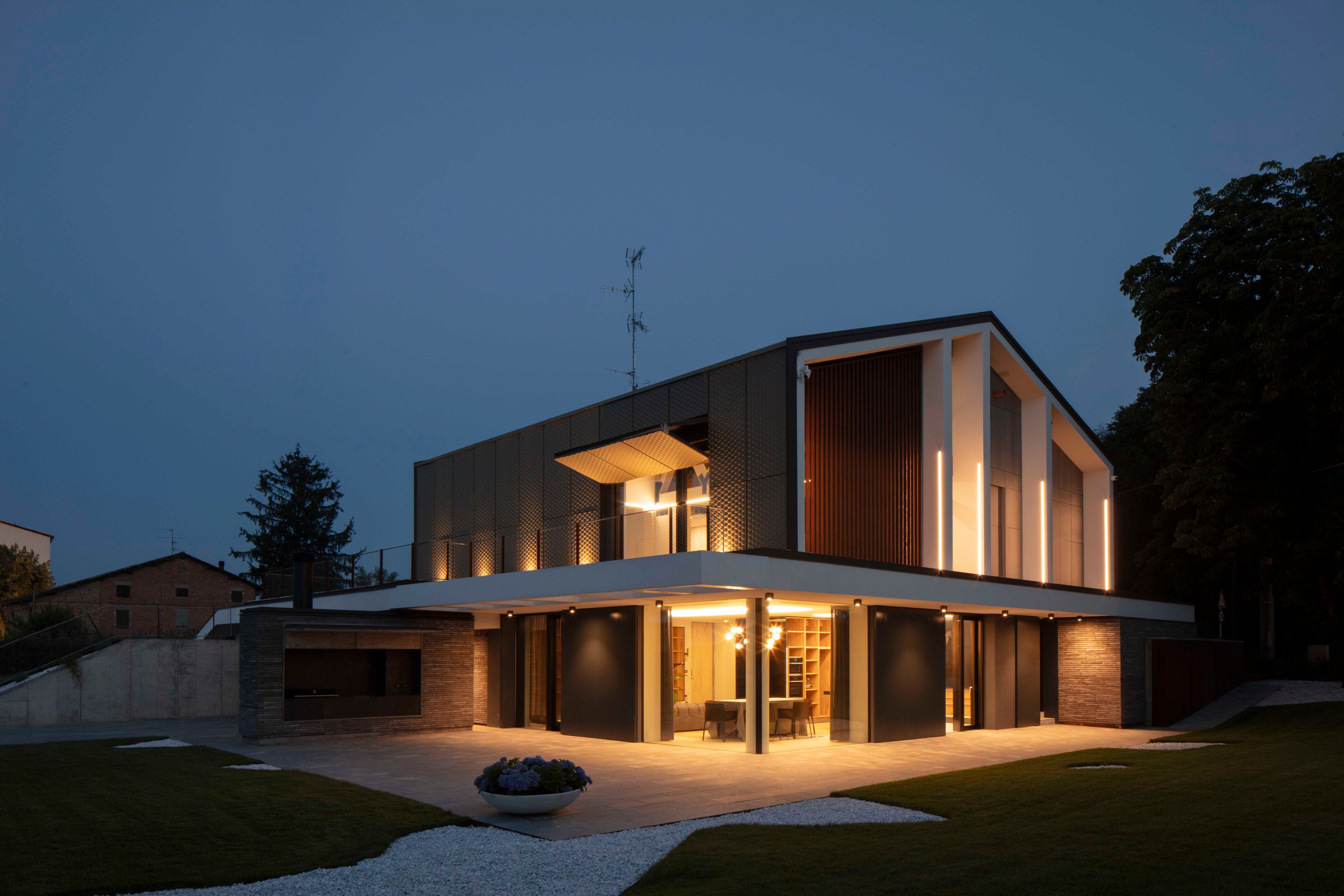 Motorized aluminium solar shading ROSSENI LIFTING FOLDING SHUTTER ARCH-00116007 - Вид №2