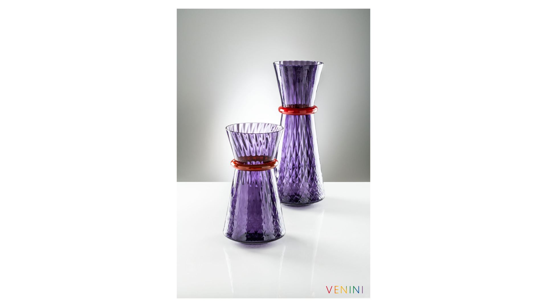 10640945 VENINI Ваза Venini "Тиара" 32х18см (Франческо Луккезе), 2018г (индиго, оранжевый декор) Стекло  - Вид №1