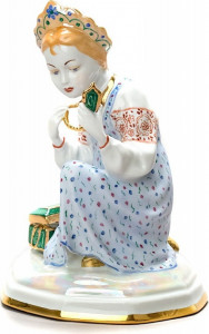 10627404 Дулевский фарфор Скульптура "Малахитовая шкатулка" Фарфор