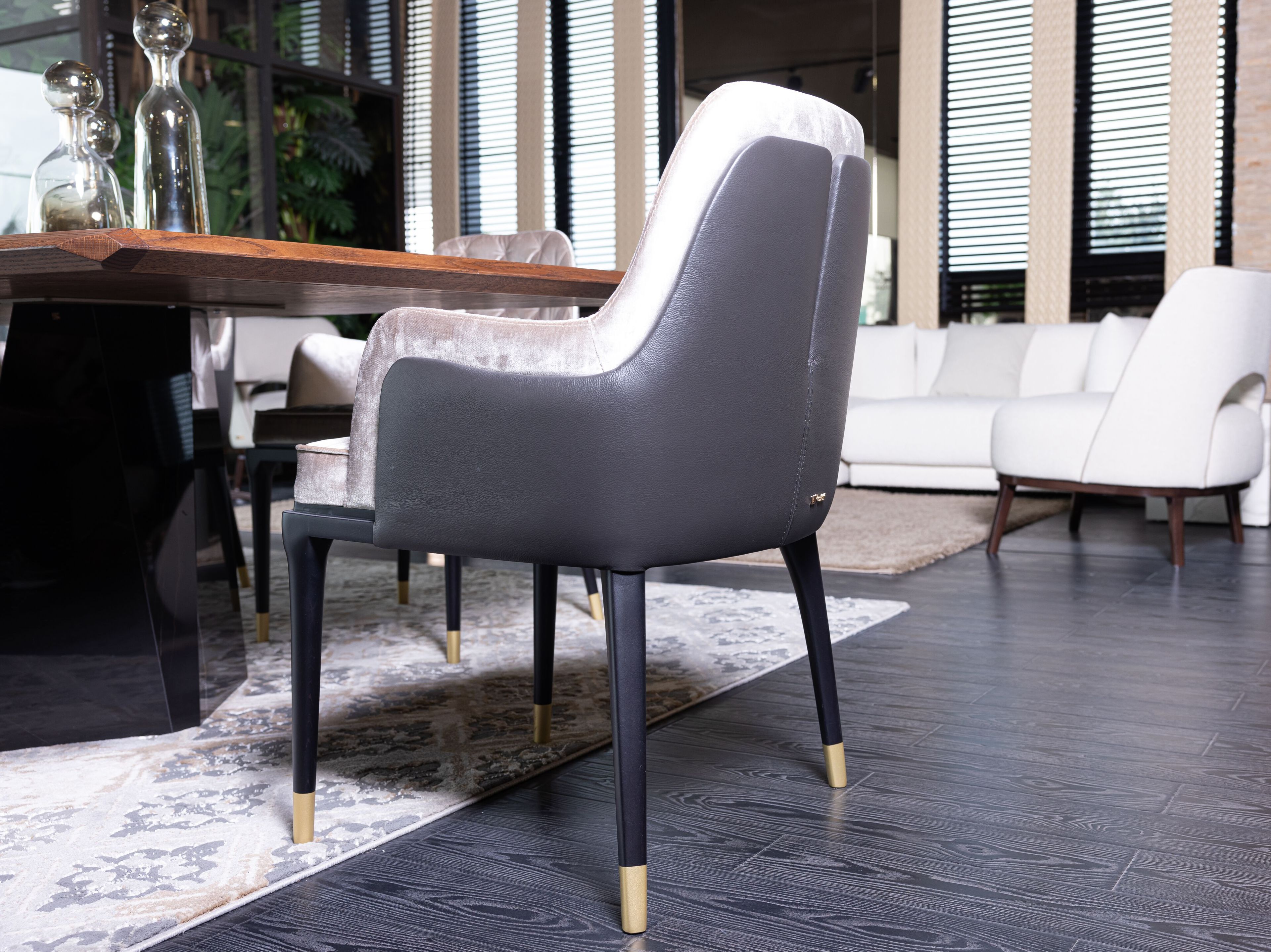 Кожаный мягкий стул с подлокотниками ABLE Isla ARCH-00015165 - Вид №3