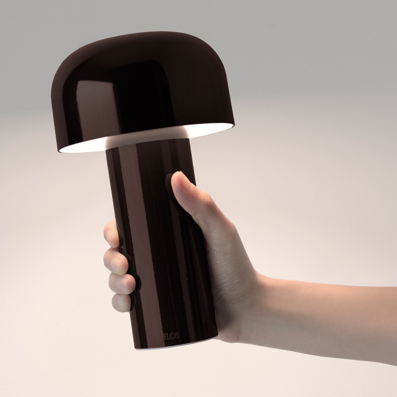 Flos F1060026 Bellhop коричневая лампа настольная с аккумулятором 116166 - Вид №1