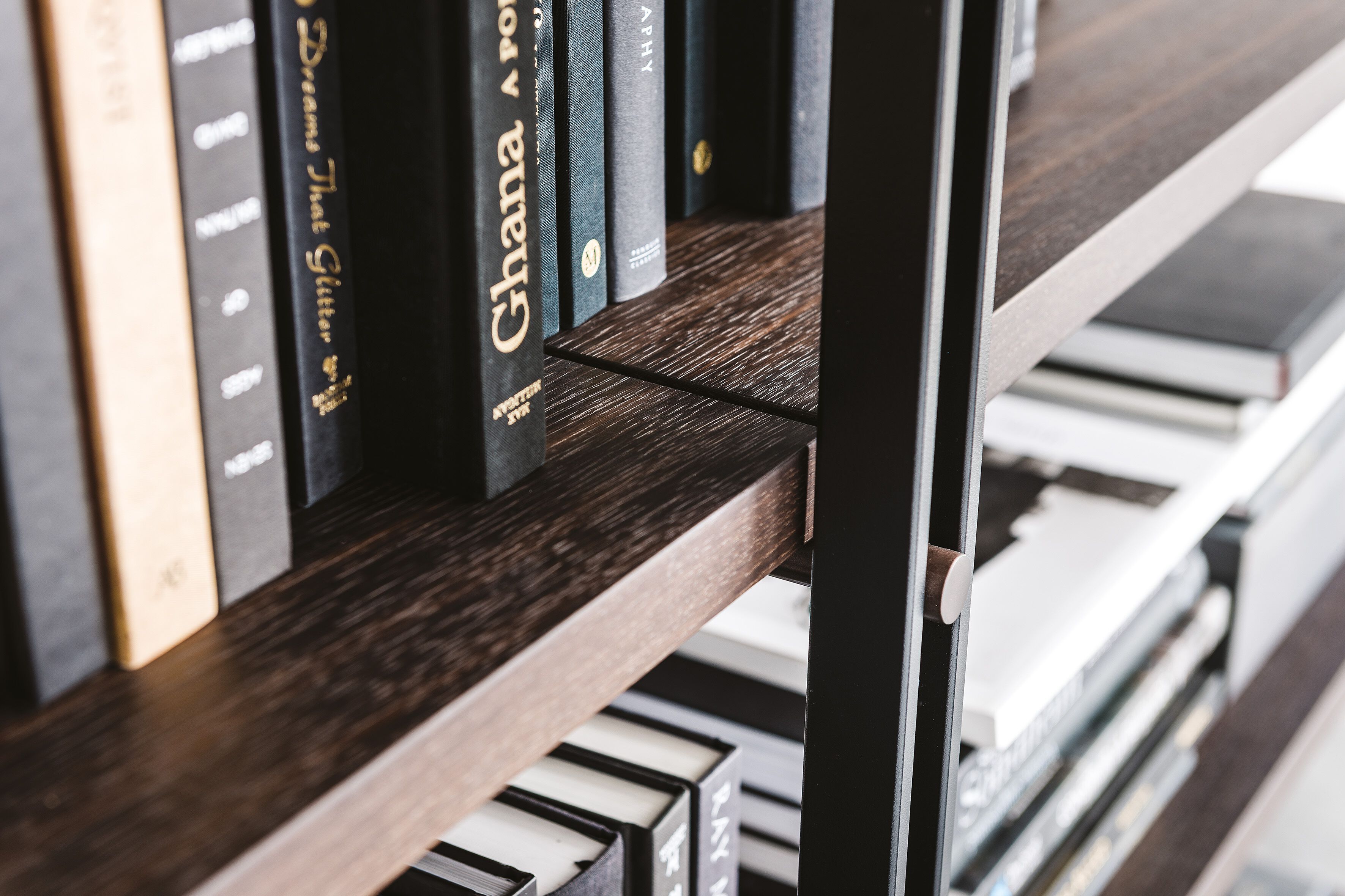 Книжный шкаф из стали и дерева Cattelan italia HUDSON ARCH-00106612 - Вид №1