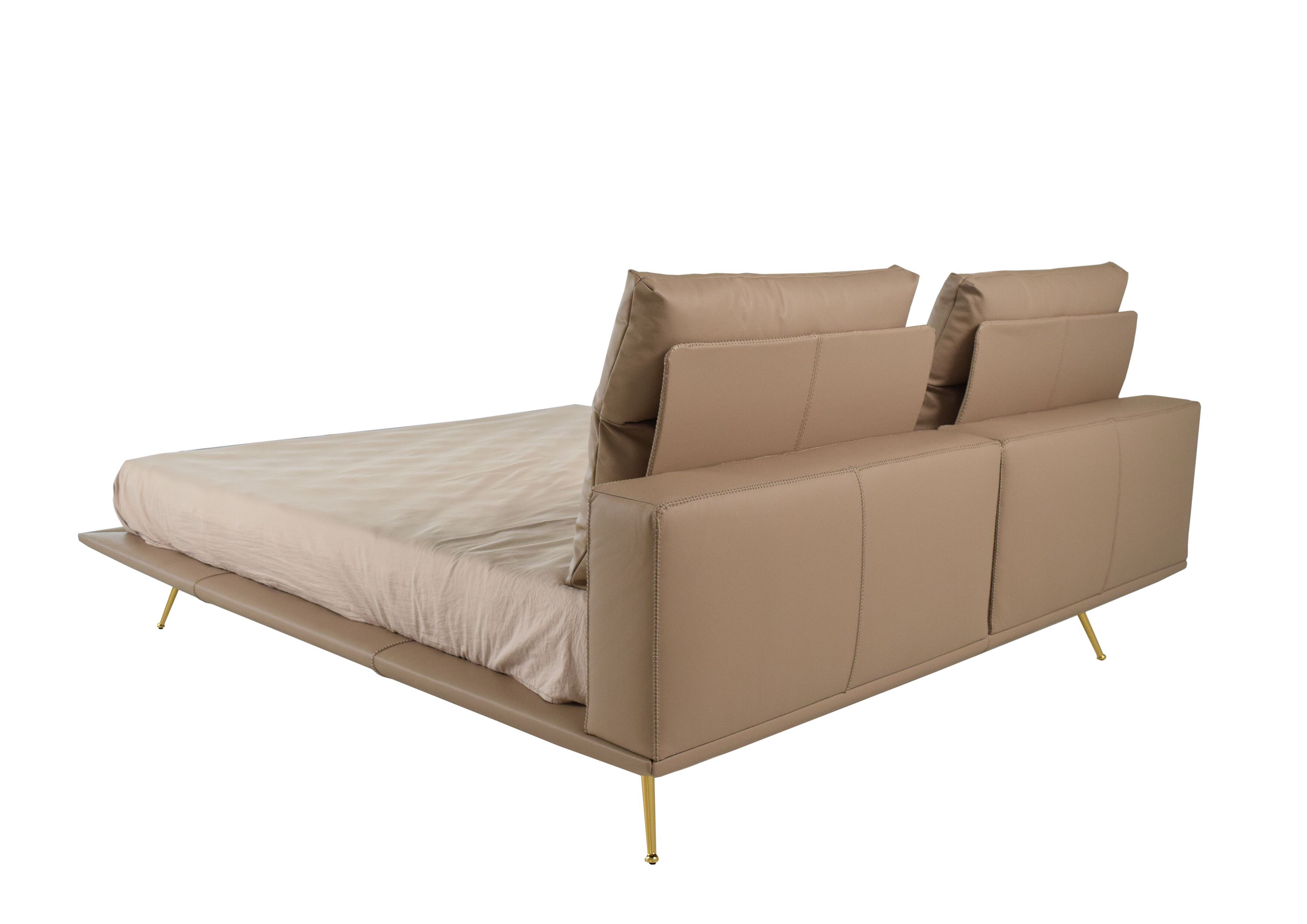 Кожаная двуспальная кровать с мягким изголовьем ABLE Carlton ARCH-00071123 - Вид №3