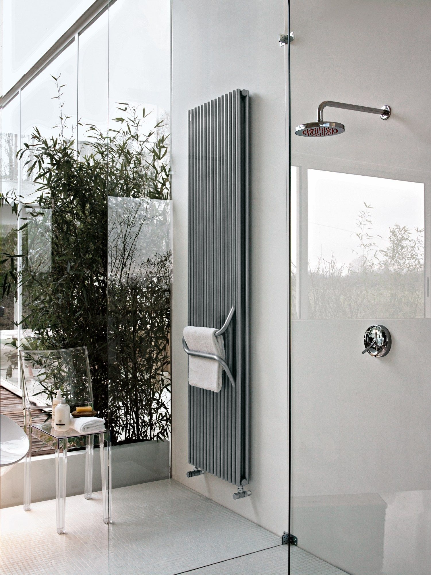 Вертикальный полотенцесушитель с горячей водой Tubes основы ARCH-00043827 - Вид №1