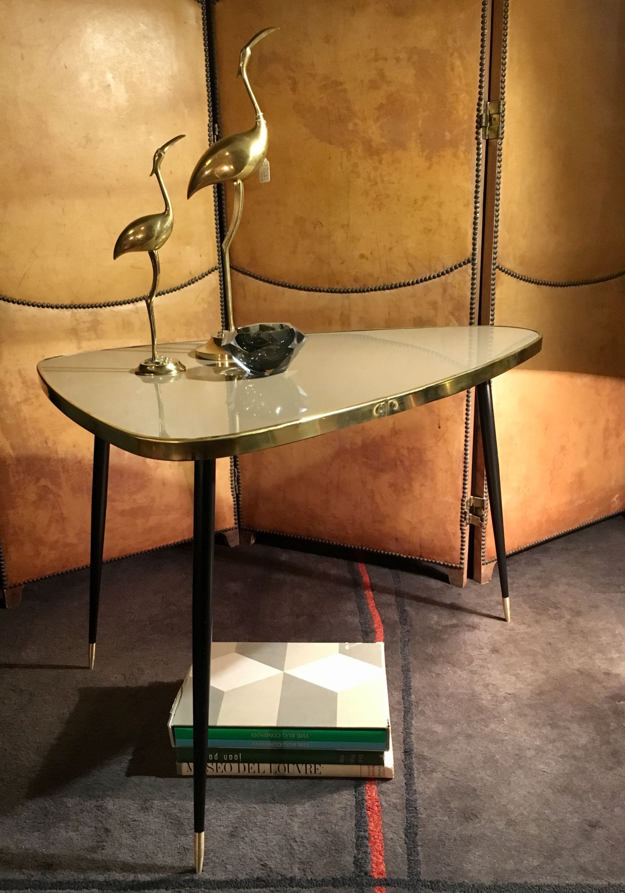 Журнальный столик из ламинированного стекла с полированным латунным профилем Jover+Valls Antique Boutique-Twist ARCH-00039988 - Вид №41